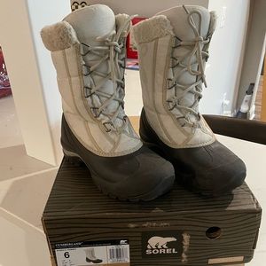 Sorel Cumberland Turtle Dove winter boots size 6